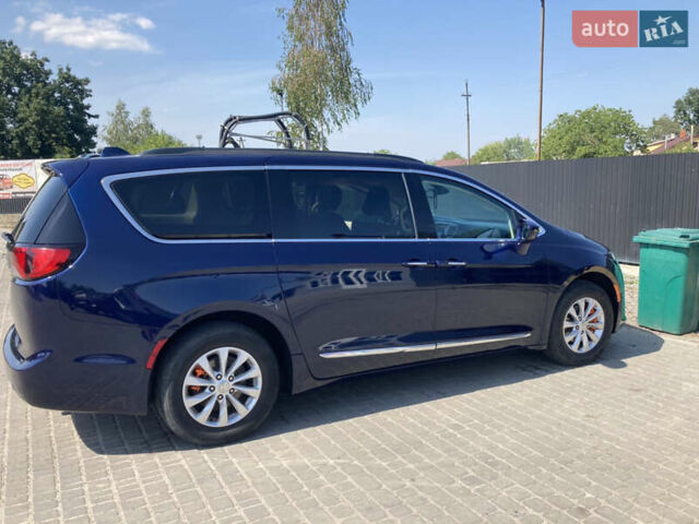 Синий Крайслер Пасифик, объемом двигателя 3.6 л и пробегом 115 тыс. км за 19999 $, фото 11 на Automoto.ua