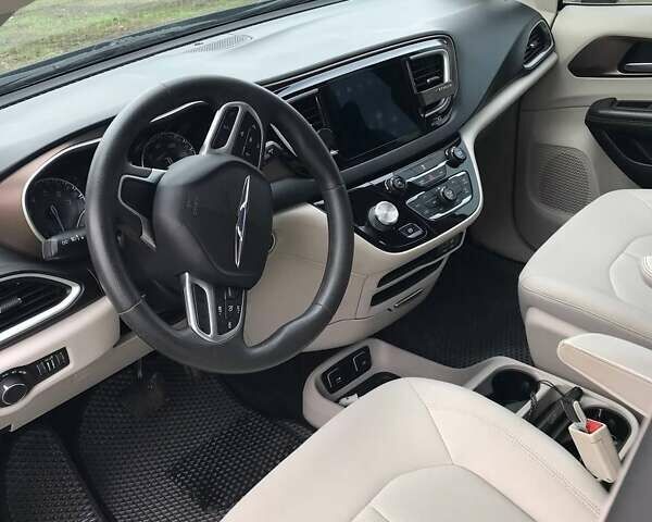 Синий Крайслер Пасифик, объемом двигателя 3.61 л и пробегом 159 тыс. км за 15000 $, фото 10 на Automoto.ua