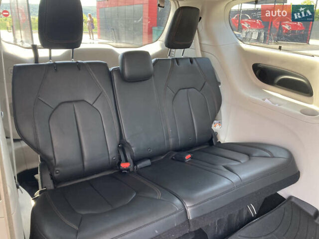 Синій Крайслер Pacifica, об'ємом двигуна 3.6 л та пробігом 130 тис. км за 17500 $, фото 17 на Automoto.ua