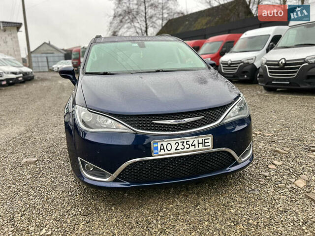 Синий Крайслер Пасифик, объемом двигателя 3.61 л и пробегом 264 тыс. км за 14600 $, фото 2 на Automoto.ua