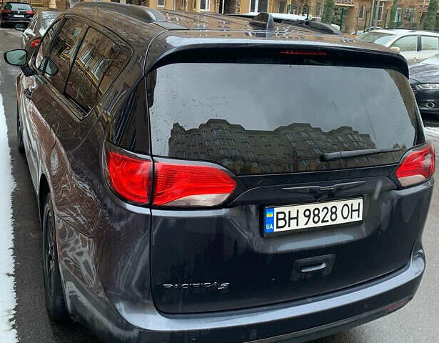 Синий Крайслер Пасифик, объемом двигателя 3.61 л и пробегом 55 тыс. км за 22900 $, фото 3 на Automoto.ua