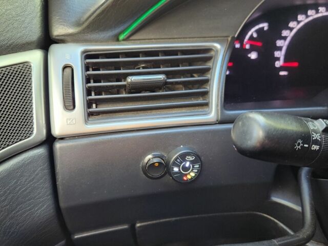 Синий Крайслер Пасифик, объемом двигателя 0 л и пробегом 239 тыс. км за 6597 $, фото 7 на Automoto.ua