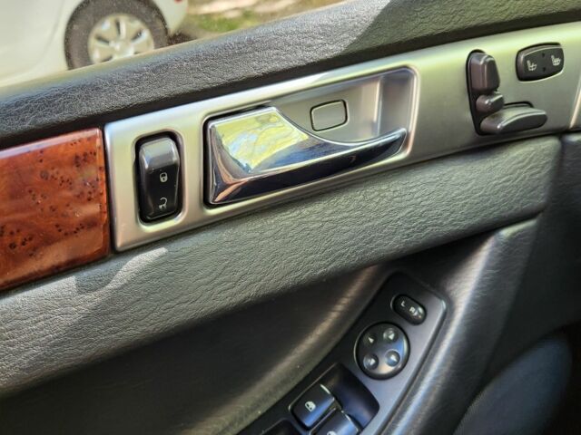 Синий Крайслер Пасифик, объемом двигателя 0 л и пробегом 239 тыс. км за 6597 $, фото 5 на Automoto.ua