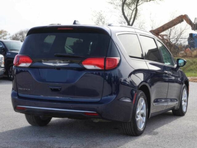 Синий Крайслер Пасифик, объемом двигателя 3.6 л и пробегом 66 тыс. км за 12200 $, фото 5 на Automoto.ua