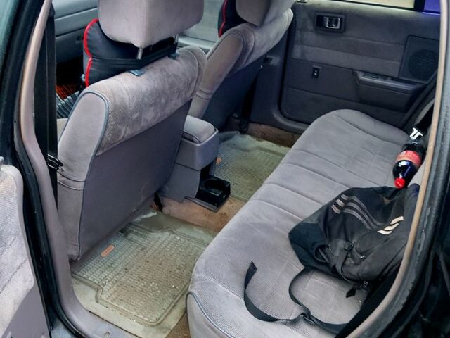 Черный Крайслер Саратога, объемом двигателя 2.5 л и пробегом 0 тыс. км за 1600 $, фото 7 на Automoto.ua