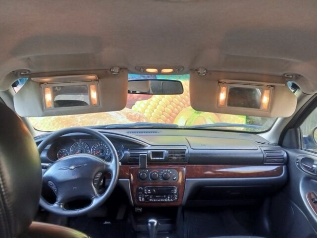 Желтый Крайслер Себринг, объемом двигателя 0 л и пробегом 250 тыс. км за 2798 $, фото 2 на Automoto.ua