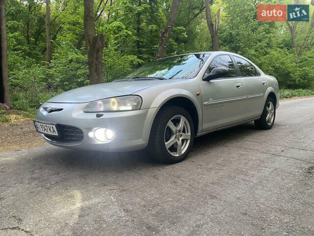 Сірий Крайслер Себрінг, об'ємом двигуна 2 л та пробігом 250 тис. км за 3500 $, фото 2 на Automoto.ua