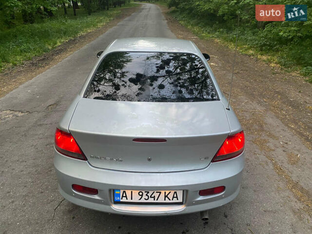 Сірий Крайслер Себрінг, об'ємом двигуна 2 л та пробігом 250 тис. км за 3500 $, фото 6 на Automoto.ua