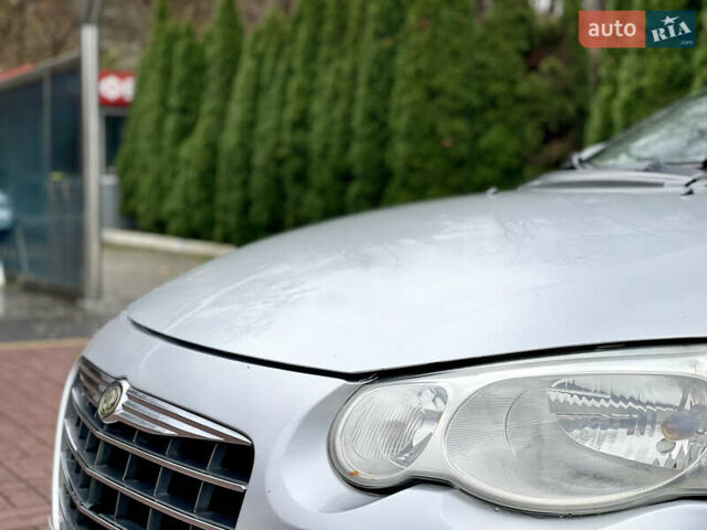 Серый Крайслер Себринг, объемом двигателя 2.7 л и пробегом 358 тыс. км за 3199 $, фото 9 на Automoto.ua