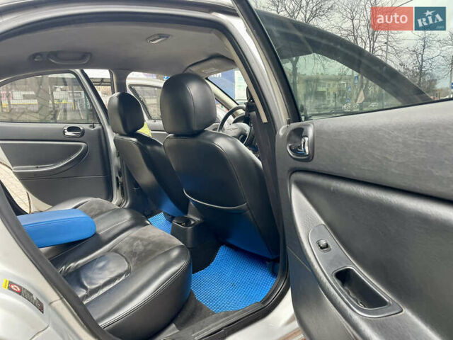 Серый Крайслер Себринг, объемом двигателя 2.7 л и пробегом 358 тыс. км за 3199 $, фото 34 на Automoto.ua