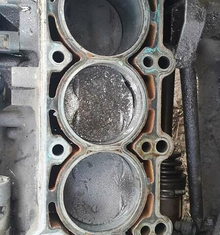 Крайслер Себрінг 2003 у Голованевске на Automoto.ua Сірий Крайслер Себрінг, об'ємом двигуна 2 л та пробігом 175 тис. км за 2399 $, фото 5 на Automoto.ua