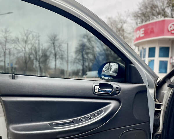 Серый Крайслер Себринг, объемом двигателя 2.7 л и пробегом 358 тыс. км за 3199 $, фото 38 на Automoto.ua