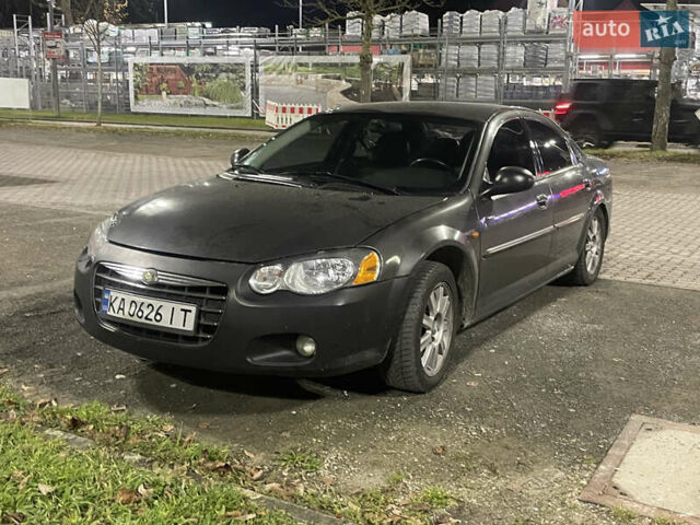 Серый Крайслер Себринг, объемом двигателя 2 л и пробегом 281 тыс. км за 3000 $, фото 1 на Automoto.ua