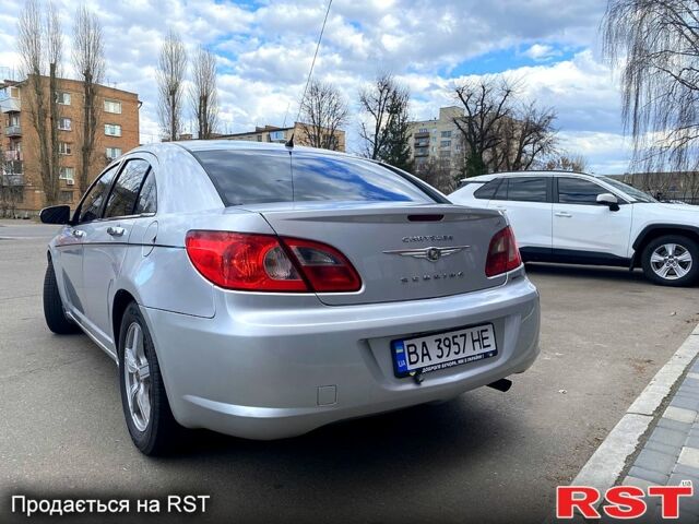 Серый Крайслер Себринг, объемом двигателя 2 л и пробегом 289 тыс. км за 6900 $, фото 2 на Automoto.ua