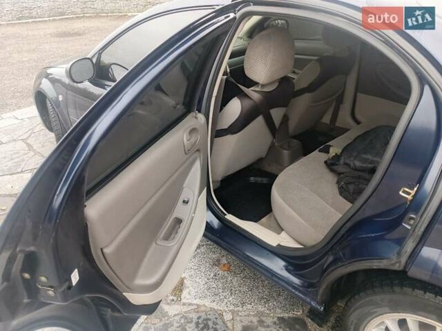 Синій Крайслер Себрінг, об'ємом двигуна 2.7 л та пробігом 225 тис. км за 3700 $, фото 6 на Automoto.ua