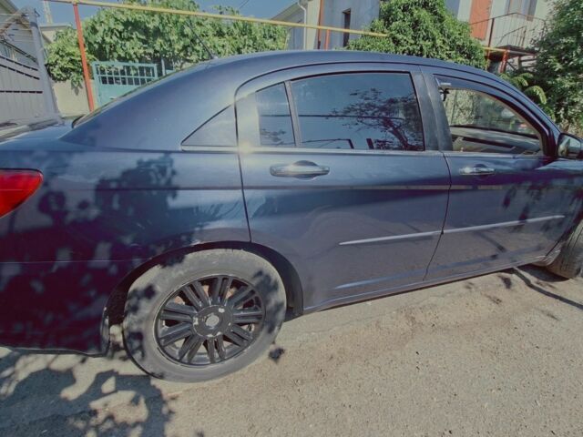 Синій Крайслер Себрінг, об'ємом двигуна 2 л та пробігом 255 тис. км за 9015 $, фото 2 на Automoto.ua
