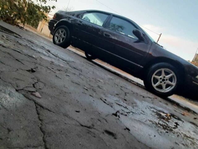 Червоний Крайслер Stratus, об'ємом двигуна 2 л та пробігом 330 тис. км за 2100 $, фото 4 на Automoto.ua