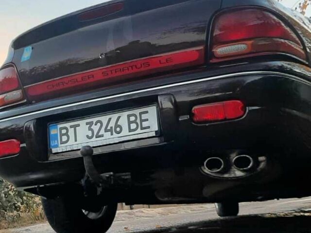 Червоний Крайслер Stratus, об'ємом двигуна 2 л та пробігом 330 тис. км за 2100 $, фото 6 на Automoto.ua