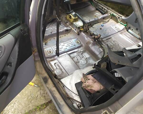 Сірий Крайслер Stratus, об'ємом двигуна 2.5 л та пробігом 318 тис. км за 1800 $, фото 4 на Automoto.ua
