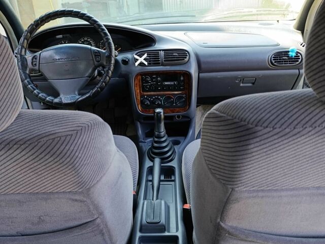 Серый Крайслер Статус, объемом двигателя 2 л и пробегом 2 тыс. км за 1100 $, фото 6 на Automoto.ua