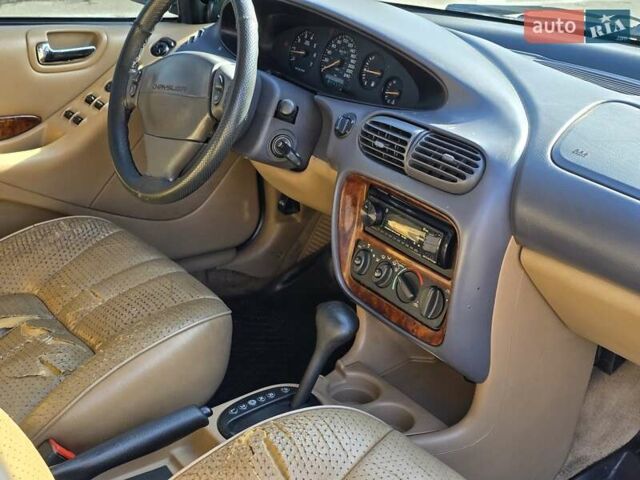 Зелений Крайслер Stratus, об'ємом двигуна 2.5 л та пробігом 250 тис. км за 1600 $, фото 15 на Automoto.ua