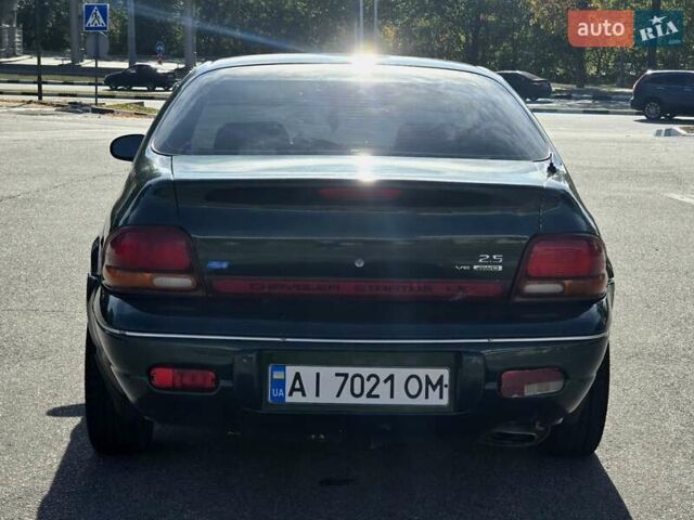 Зелений Крайслер Stratus, об'ємом двигуна 2.5 л та пробігом 250 тис. км за 1600 $, фото 5 на Automoto.ua