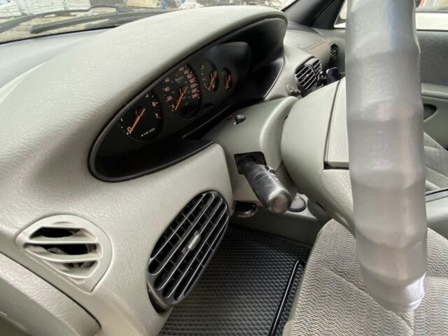 Зелений Крайслер Stratus, об'ємом двигуна 2 л та пробігом 142 тис. км за 3300 $, фото 18 на Automoto.ua