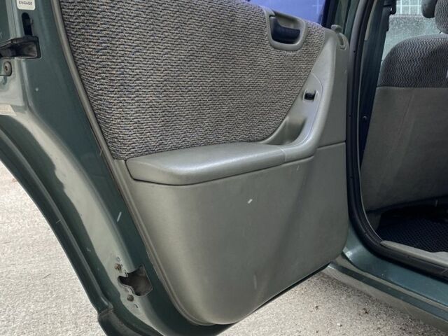 Зелений Крайслер Stratus, об'ємом двигуна 2 л та пробігом 142 тис. км за 3300 $, фото 12 на Automoto.ua