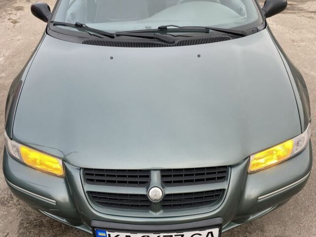 Зелений Крайслер Stratus, об'ємом двигуна 2 л та пробігом 142 тис. км за 3300 $, фото 1 на Automoto.ua