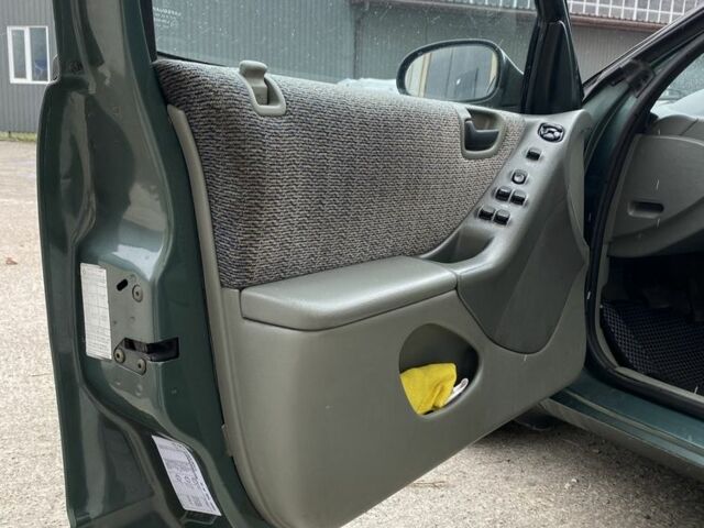 Зелений Крайслер Stratus, об'ємом двигуна 2 л та пробігом 142 тис. км за 3300 $, фото 14 на Automoto.ua