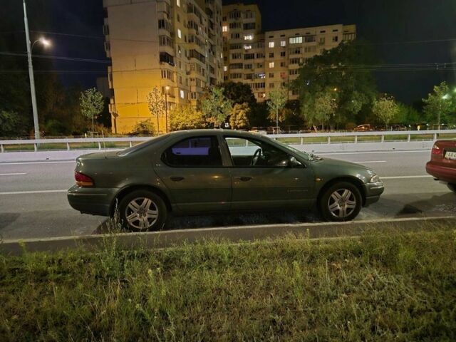 Зелений Крайслер Stratus, об'ємом двигуна 2 л та пробігом 142 тис. км за 3300 $, фото 8 на Automoto.ua