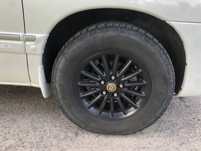 Белый Крайслер Таун Кантри, объемом двигателя 3.8 л и пробегом 250 тыс. км за 5700 $, фото 5 на Automoto.ua