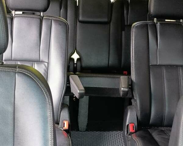 Черный Крайслер Таун Кантри, объемом двигателя 3.6 л и пробегом 300 тыс. км за 11000 $, фото 21 на Automoto.ua