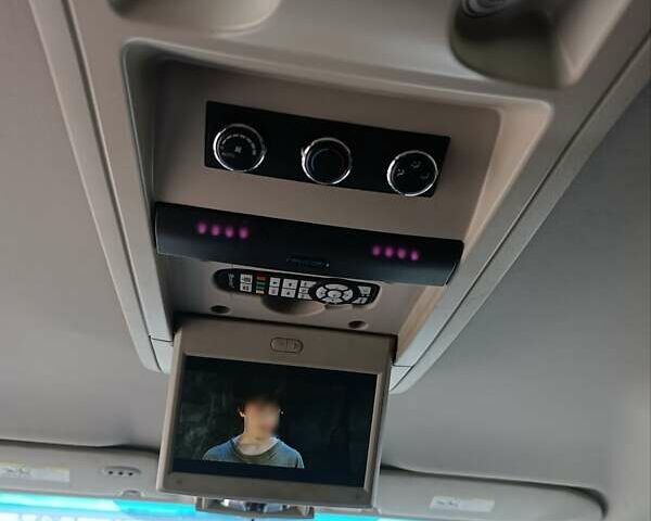 Черный Крайслер Таун Кантри, объемом двигателя 3.6 л и пробегом 300 тыс. км за 11000 $, фото 29 на Automoto.ua