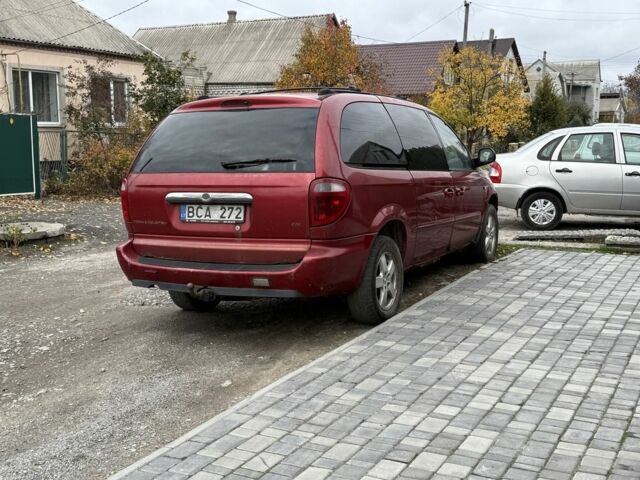 Червоний Крайслер Town & Country, об'ємом двигуна 3.3 л та пробігом 350 тис. км за 700 $, фото 3 на Automoto.ua