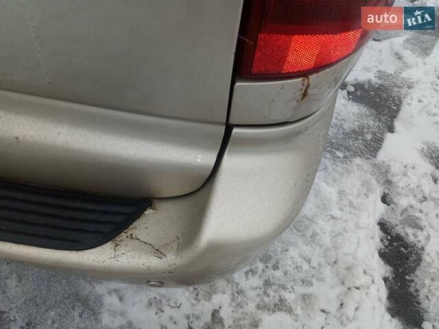 Крайслер Town & Country, об'ємом двигуна 3.8 л та пробігом 324 тис. км за 4600 $, фото 2 на Automoto.ua