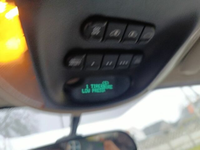 Сірий Крайслер Town & Country, об'ємом двигуна 0 л та пробігом 170 тис. км за 6621 $, фото 13 на Automoto.ua