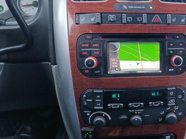 Сірий Крайслер Town & Country, об'ємом двигуна 0 л та пробігом 170 тис. км за 6621 $, фото 17 на Automoto.ua