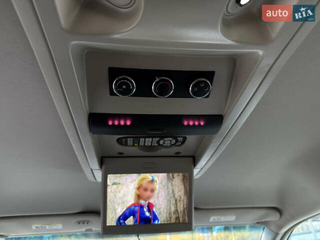 Серый Крайслер Таун Кантри, объемом двигателя 3.61 л и пробегом 188 тыс. км за 14900 $, фото 23 на Automoto.ua