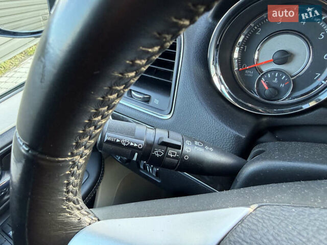 Серый Крайслер Таун Кантри, объемом двигателя 3.61 л и пробегом 188 тыс. км за 14900 $, фото 21 на Automoto.ua