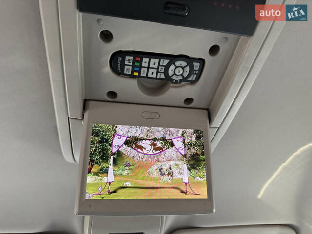 Серый Крайслер Таун Кантри, объемом двигателя 3.61 л и пробегом 188 тыс. км за 14900 $, фото 31 на Automoto.ua