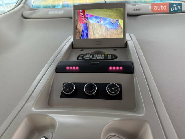 Серый Крайслер Таун Кантри, объемом двигателя 3.61 л и пробегом 188 тыс. км за 14900 $, фото 24 на Automoto.ua