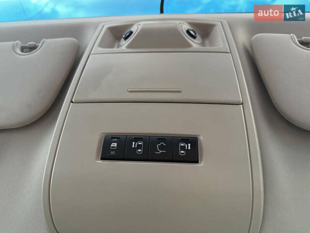 Серый Крайслер Таун Кантри, объемом двигателя 3.61 л и пробегом 188 тыс. км за 14900 $, фото 22 на Automoto.ua