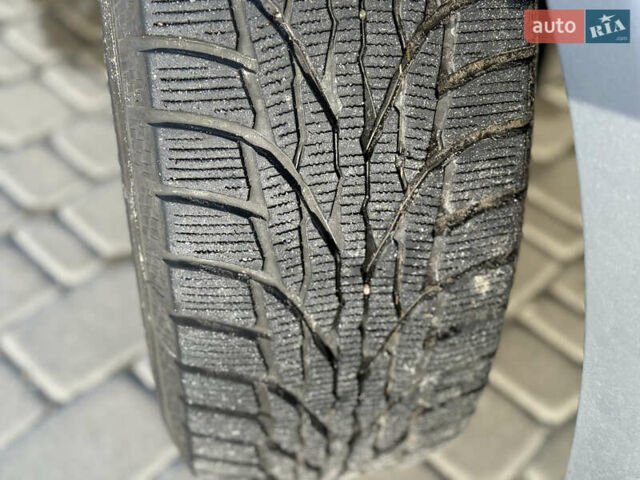 Серый Крайслер Таун Кантри, объемом двигателя 3.61 л и пробегом 188 тыс. км за 14900 $, фото 8 на Automoto.ua