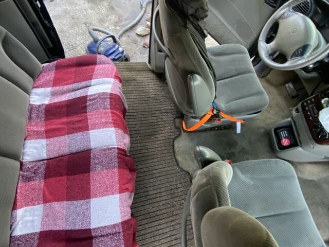 Крайслер Таун Кантри 1995 в Буче на Automoto.ua Зеленый Крайслер Таун Кантри, объемом двигателя 3.8 л и пробегом 452 тыс. км за 3000 $, фото 7 на Automoto.ua