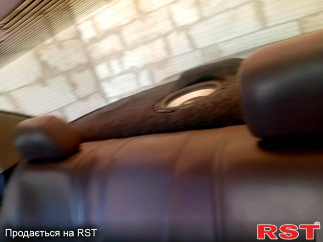 Черный Крайслер Вижн, объемом двигателя 3.5 л и пробегом 208 тыс. км за 2900 $, фото 7 на Automoto.ua