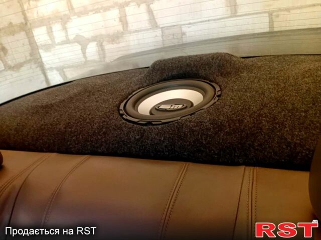 Черный Крайслер Вижн, объемом двигателя 3.5 л и пробегом 208 тыс. км за 2900 $, фото 8 на Automoto.ua