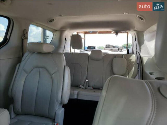 Білий Крайслер Voyager, об'ємом двигуна 3.6 л та пробігом 149 тис. км за 9700 $, фото 13 на Automoto.ua