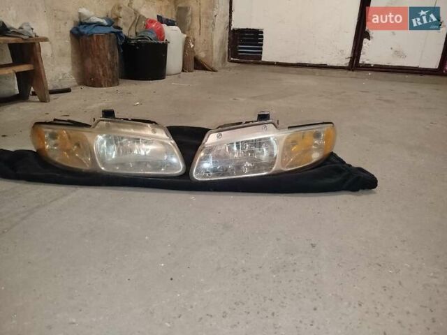 Чорний Крайслер Voyager, об'ємом двигуна 3.3 л та пробігом 335 тис. км за 2500 $, фото 3 на Automoto.ua