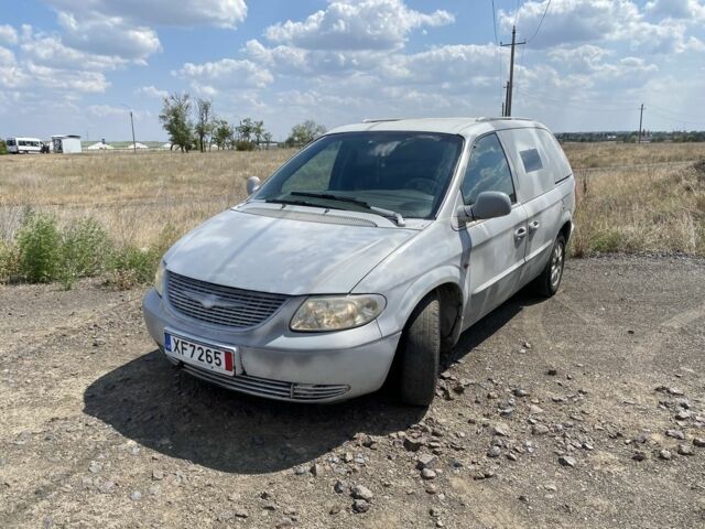 Чорний Крайслер Voyager, об'ємом двигуна 2.5 л та пробігом 305 тис. км за 1999 $, фото 1 на Automoto.ua